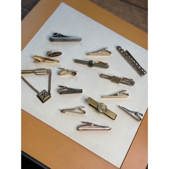 Vintage Mens Tie Clips & Chain Assortment - Picture 1 of 16